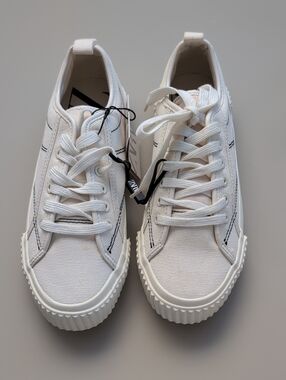 Zara Off-White Canvas Low-Top Sneakers